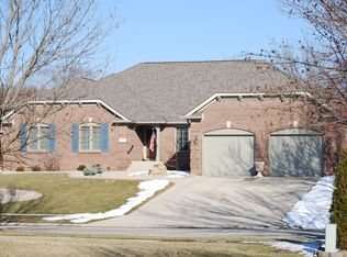 1443 Bent Tree Pl, Greenwood, IN