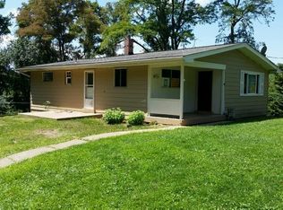 1105 Stevenson Mill Rd, Coraopolis, PA 15108