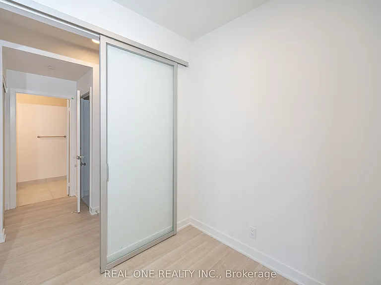30 Upper Mall Way #1408 — Photo 26
