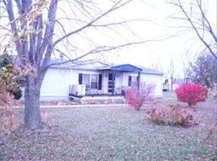 6407 SW Sandy Ln, Saint Joseph, MO 64504