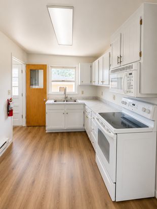 1004 Lyon St #A, Laramie, WY 82072