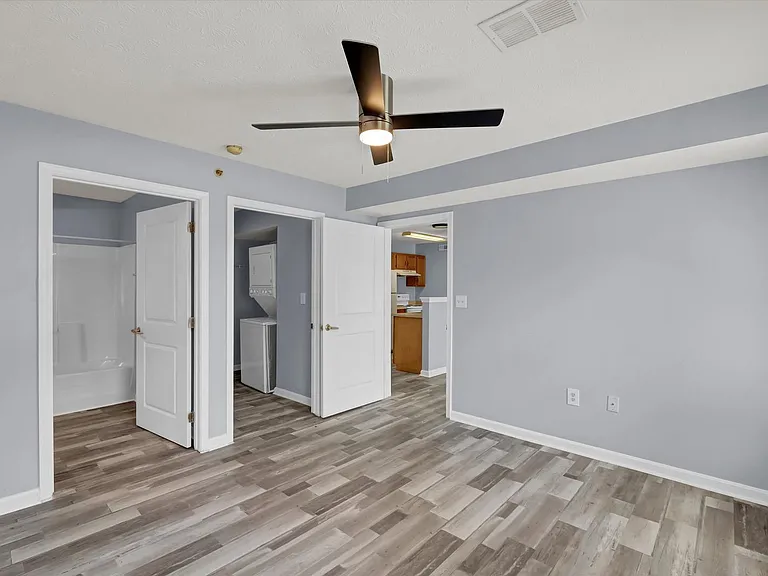 Rowan Place Apartments — Photo 46