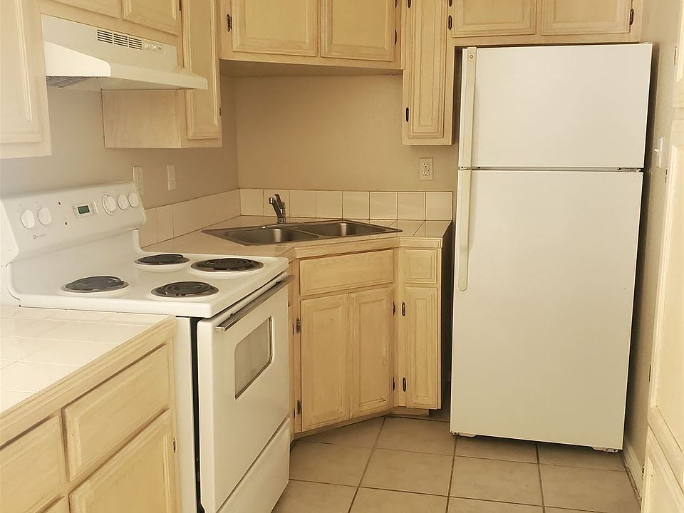 2/1.5 Kitchen