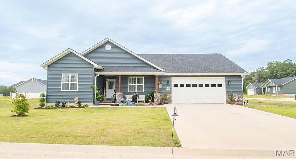 1st image of 104 Lanee Ln