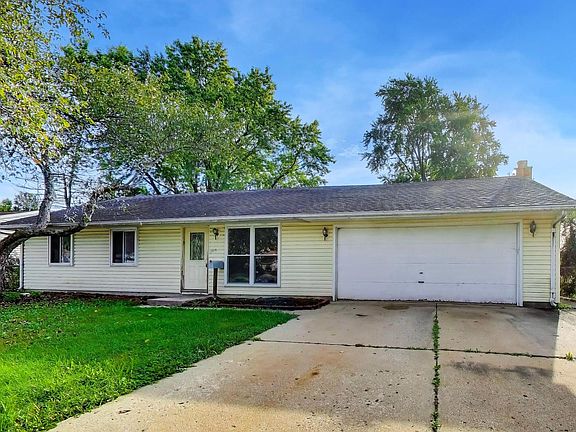 2nd image of 619 Parkside Cir