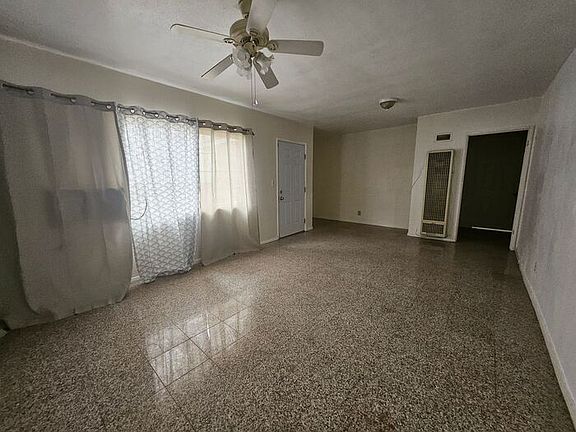 5th image of 6634 Camellia Ave