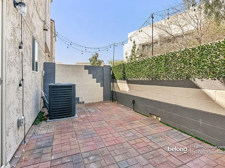 8192 N 22nd Dr — Photo 15