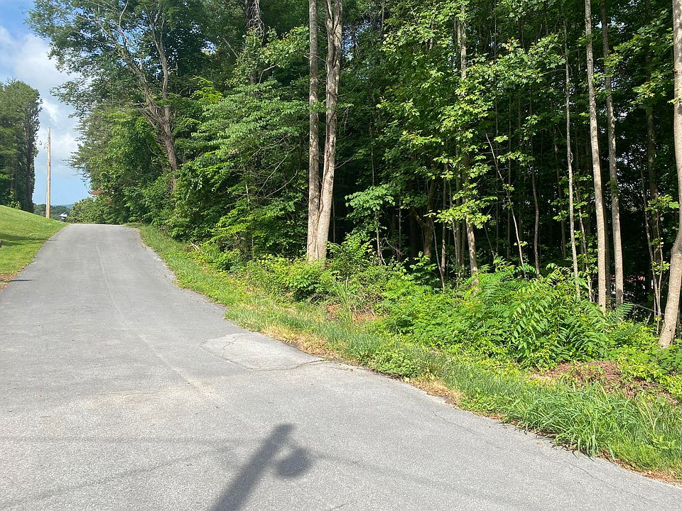1st image of Horseshoe Dr