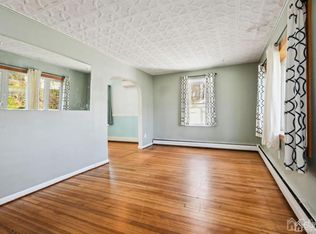 77 Evergreen Ave, Edison, NJ 08837