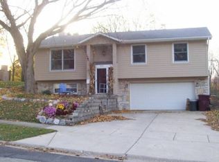 850 Hillandale Dr, Antioch, IL 60002