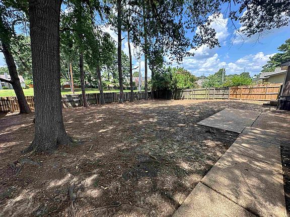 3rd image of 6548 Birch Hollow Dr