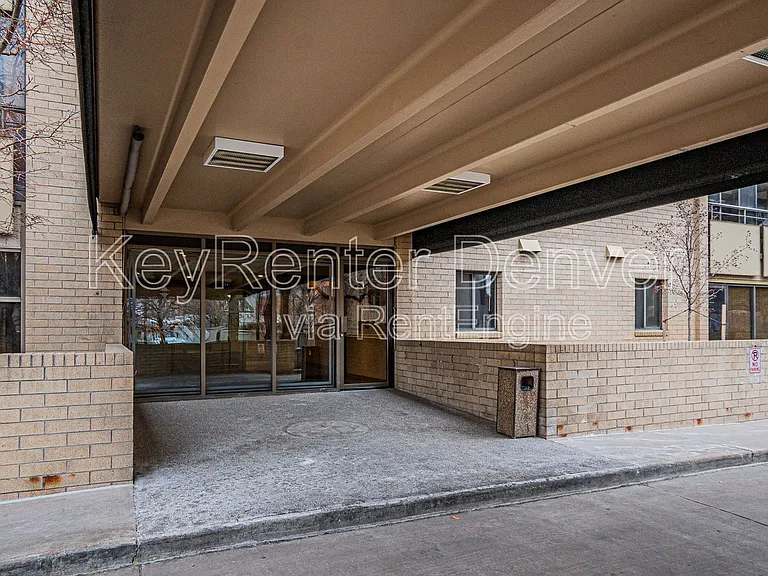 800 N Pearl St #202 — Photo 40