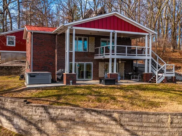 256 Arrowhead Ln, Litchfield, IL 62056