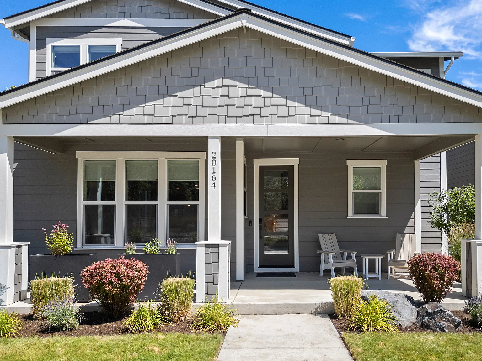 4 bed, 2663 sqft, $3,990 — Photo 3
