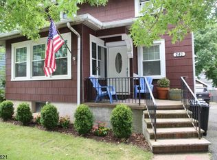 240 Walnut Ave, Bogota, NJ 07603