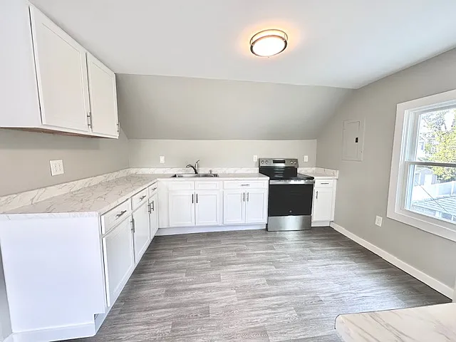 1 bed, 725 sqft, $1,595 — Photo 2