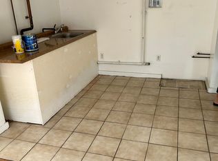 21 Exchange St APT A, Barre, MA 01005