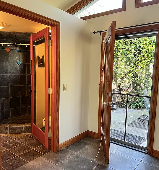 Oak Park Ave — Photo 15