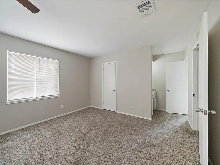 643 Ames St — Photo 23