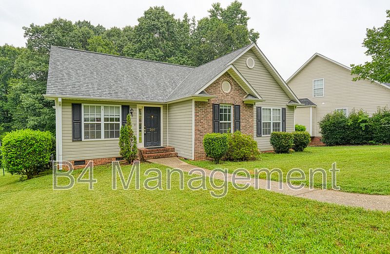 1st image of 208 Cotton Creek Dr
