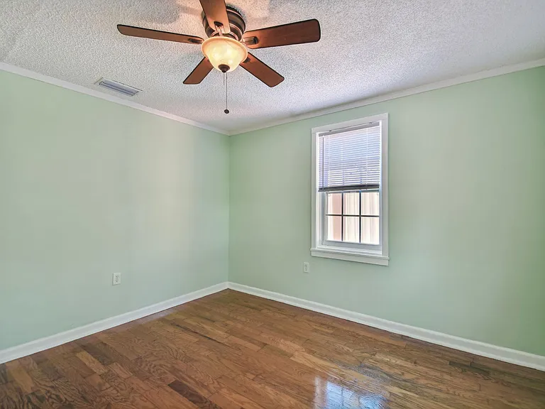 208 Union St — Photo 20
