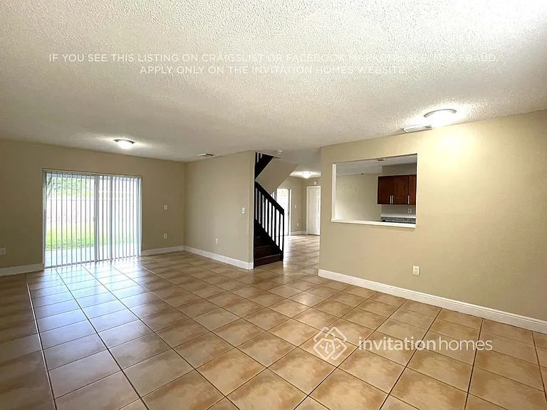 18118 SW 154th Ct — Photo 10