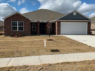 6706 SW Whitmarsh Rd, Bentonville, AR 72713