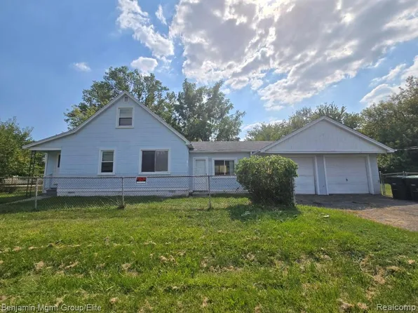 14312 Cornell St, Taylor, MI 48180