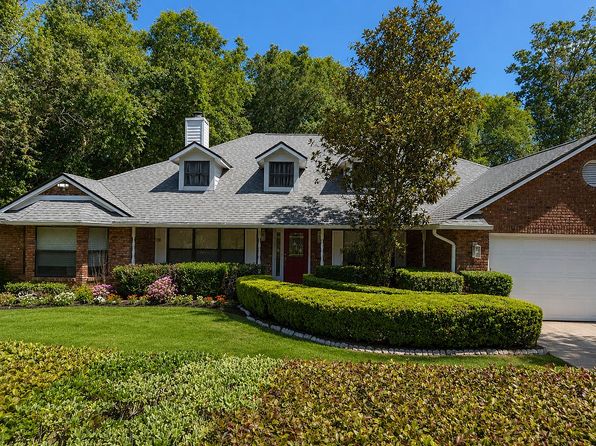 1937 Hidden Pine Ln