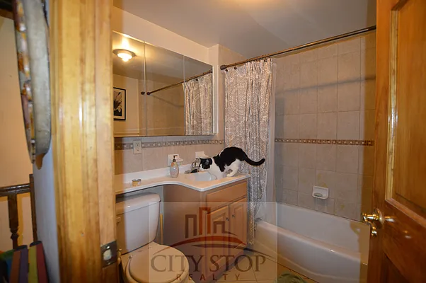 Rented by City Stop Realty | media 20