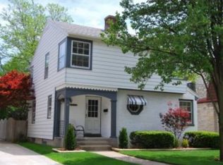 5554 N Kent Ave, Whitefish Bay, WI 53217