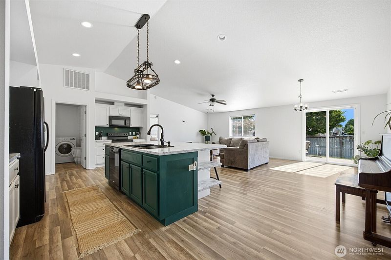 5th image of 5211 Truman Lane