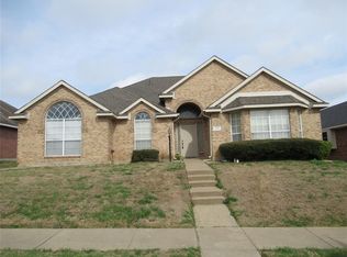 2313 Heather Ridge Ln, Garland, TX 75040