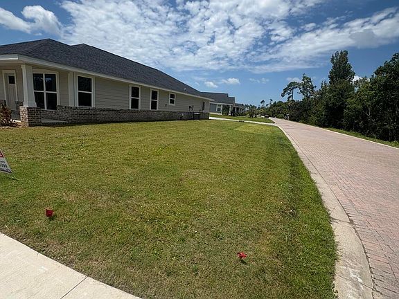 2nd image of 1202 Primrose Ln