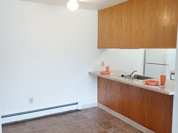 3rd image of 1070 Gateway Dr #7004