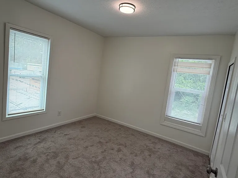 1020-1026 Cable Ave — Photo 8