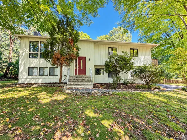 17 Franklin Drive, Mahopac, NY 10541