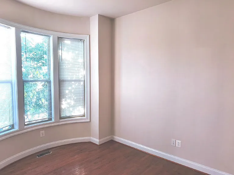 20792 Exchange St — Photo 8