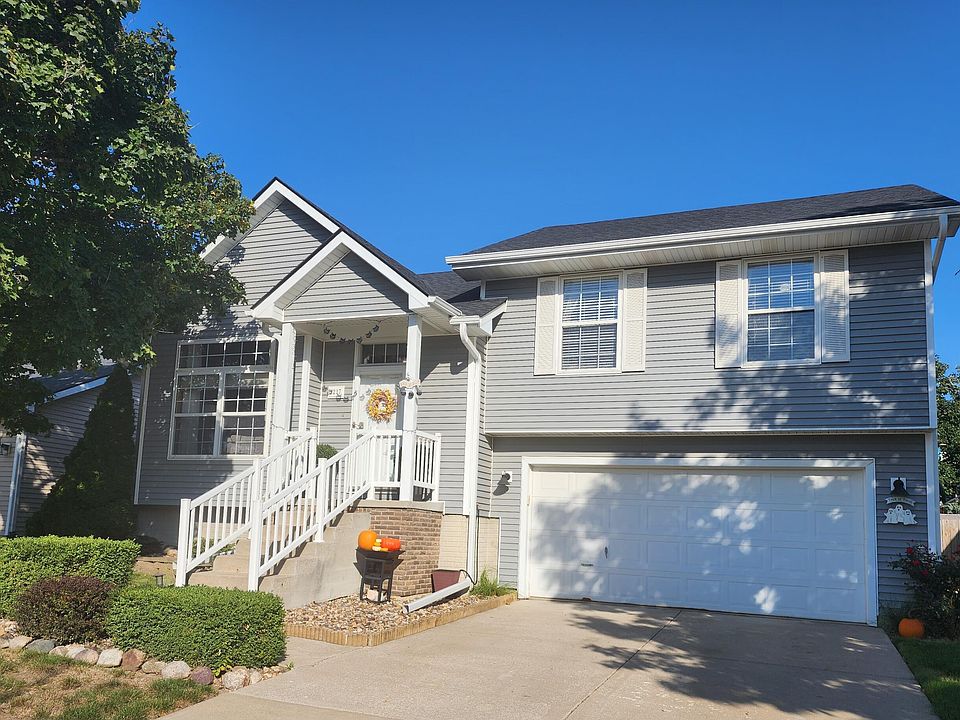 1st image of 3217 SW Townpark Cir