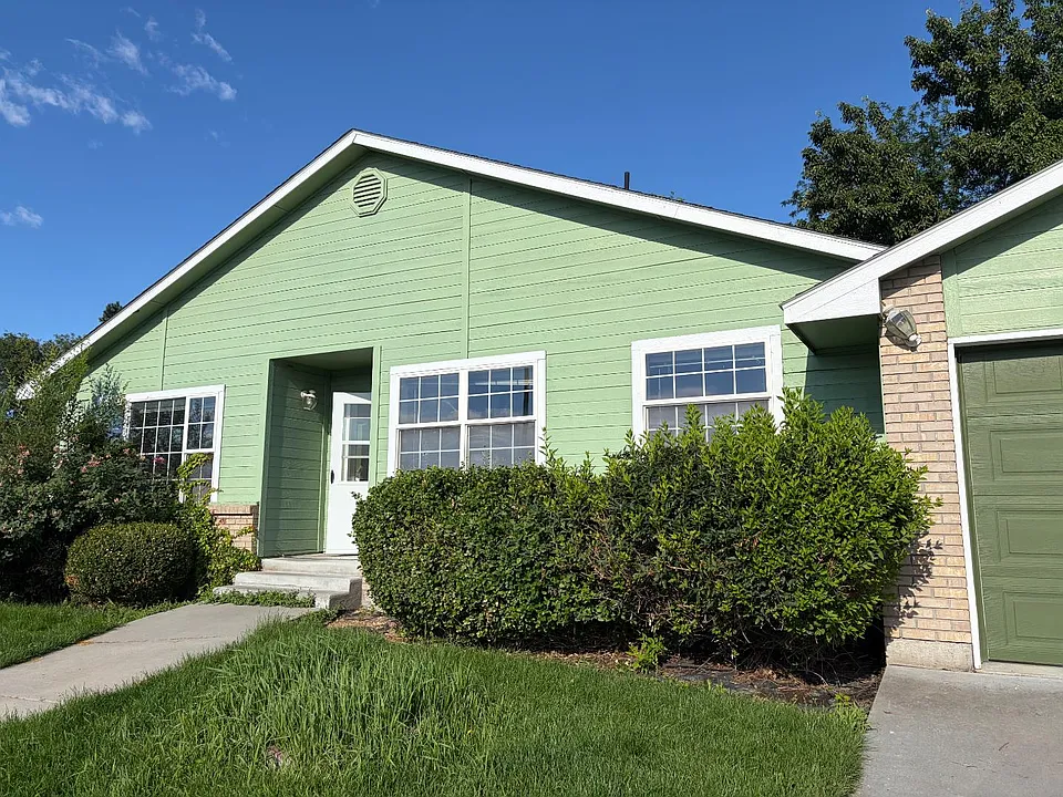 181 SW 19th St