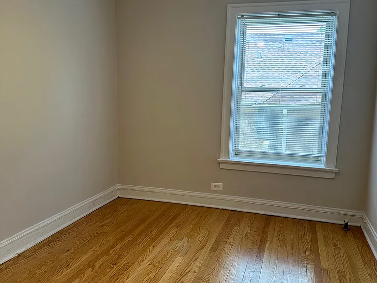 1637 W Estes Ave #2A — Photo 7
