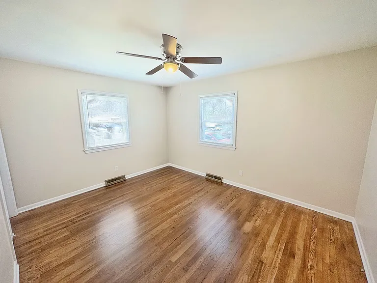 604 Summit Rd — Photo 12