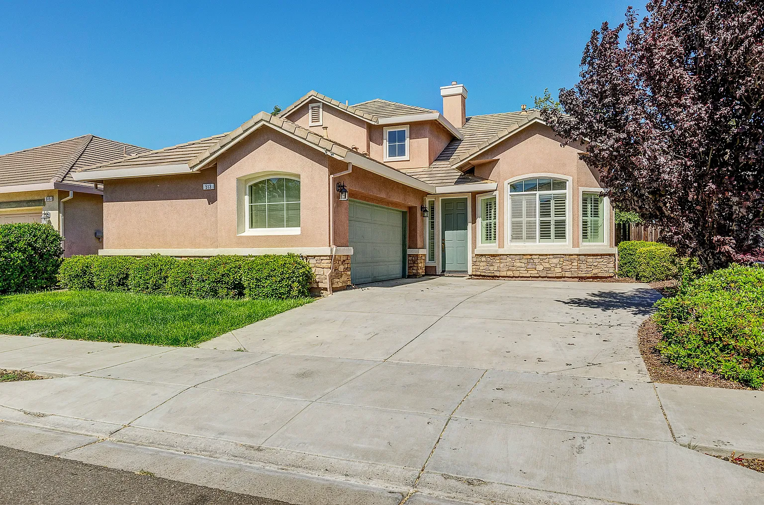 513 Lassen Way photo 1