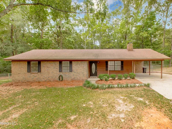 160 Archie Wheat Rd, Poplarville, MS 39470