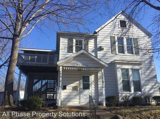 2067 1/2 Oak St, Quincy, IL 62301