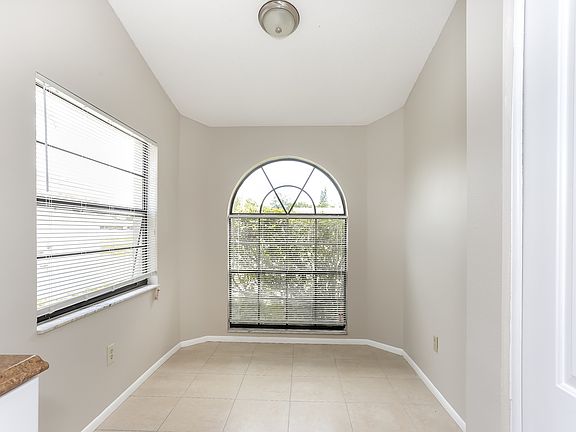 5th image of 13658 Laraway Dr