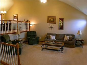 4th image of 1012 Aspen Dr