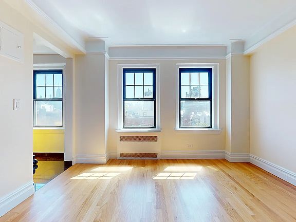 4th image of 95 Christopher St APT 8H