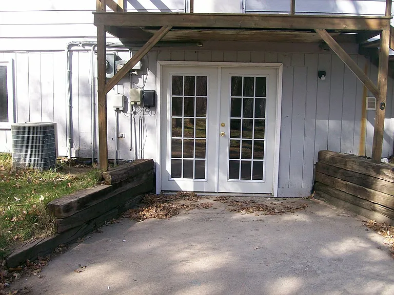 823 Doberman Ct SE — Photo 8