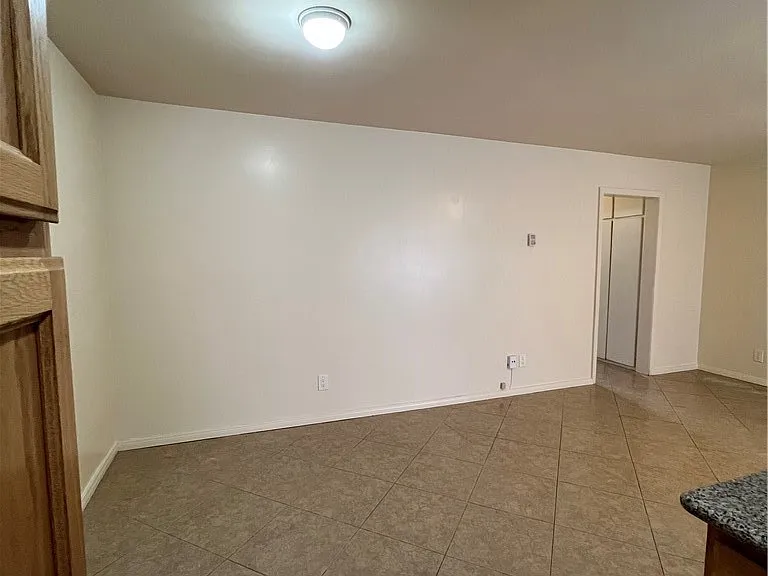 535 E Hazel St #4 — Photo 9